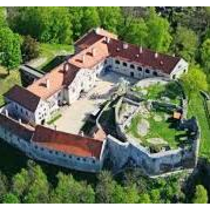 Pozvánka na Hrad Modrý Kameň